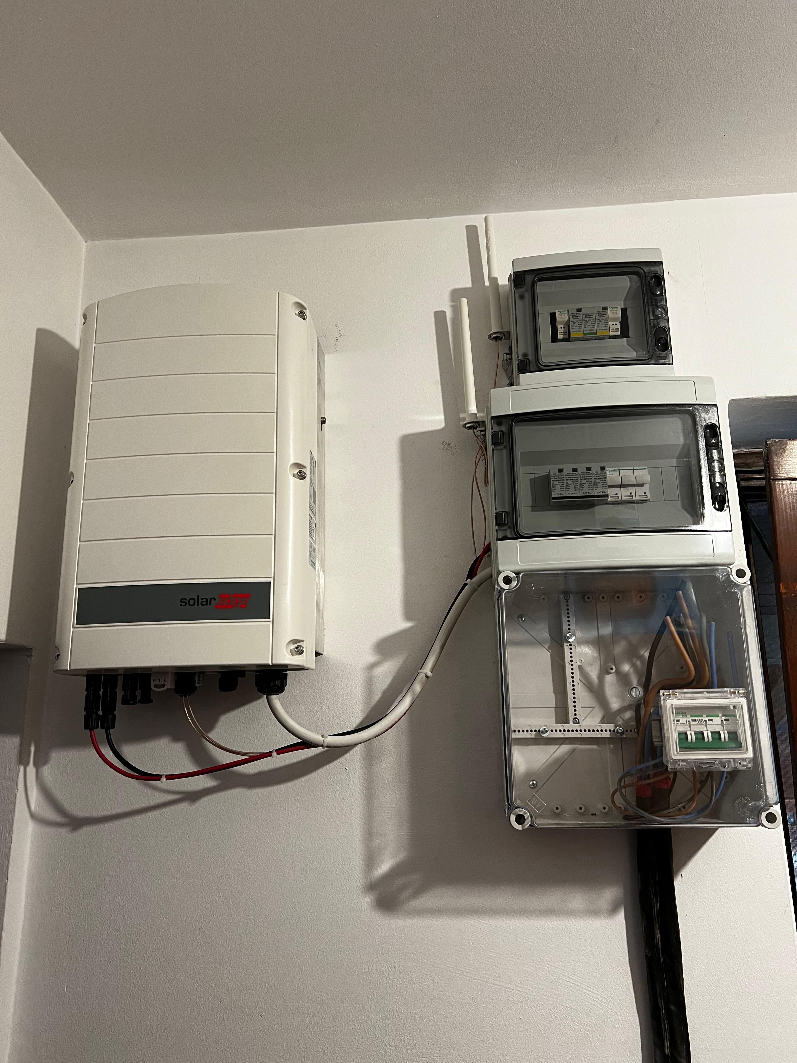 Solaredge inverter telepítése